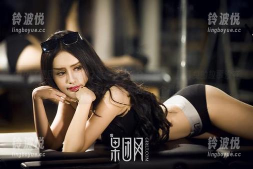 GIRLT果团网 - 原图之重磅登场《白衬衫》，酸酱兔的故事没在白稿里，精彩尽在衣服的每一个褶皱里。