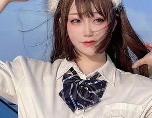 当Halo_酱演绎艾米莉亚，套图中的每一帧都像在叙说…