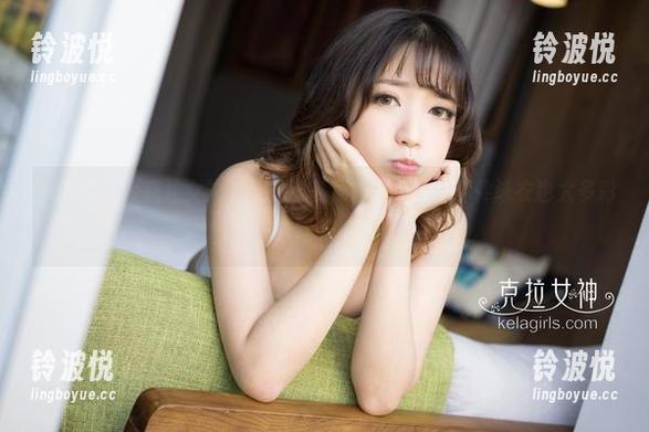 KelaGirls克拉女神 - 容儿比基尼原图合集，那件泳衣也太多彩了，眼花缭乱！