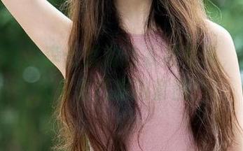 TuiGirl – 李七喜的连衣裙写真，真是让人多看几眼的套图！