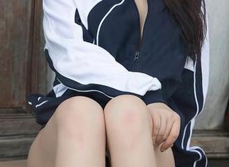 Xiuren秀人网 – AngelaLee李玲的牛仔裤作品：看得我都想去试试挤进那条裤子里！