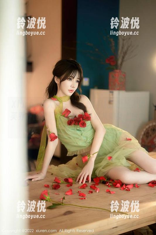 Xiuren秀人网 - 美图看得让我想起了奶芙乔乔的长腿，资源还不如从她身上借点灵感啊！