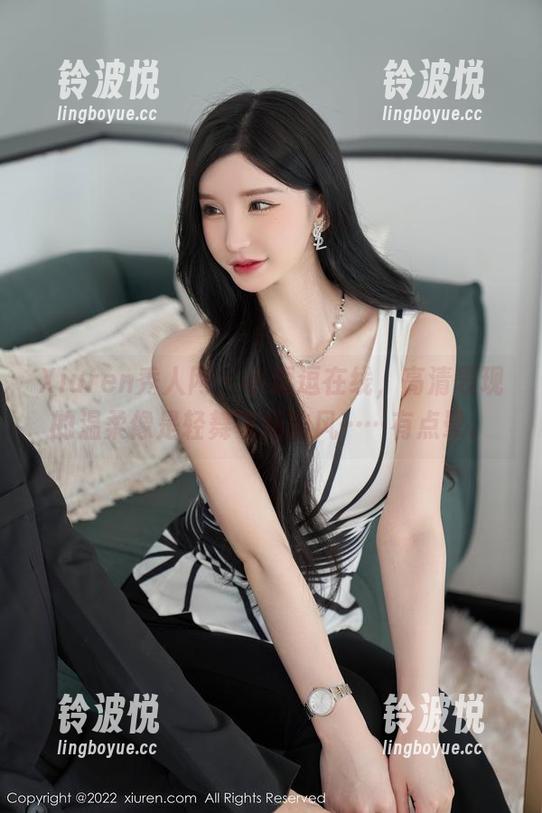 Xiuren秀人网 - 小逗逗在线，高清表现的温柔像是轻舞飞扬的风……有点晕。