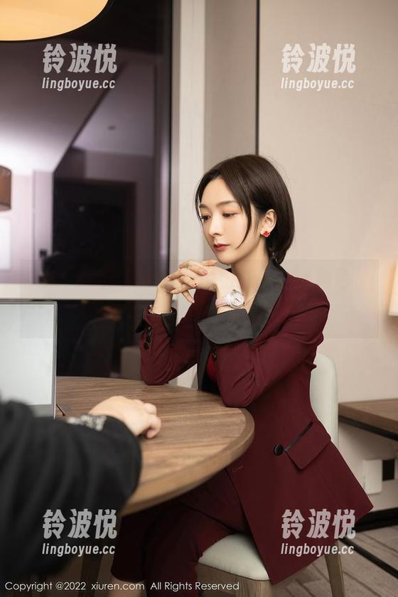 Xiuren秀人网 - 悦悦姐的兔女郎角色，免费图册揭秘，让你眼前一亮！