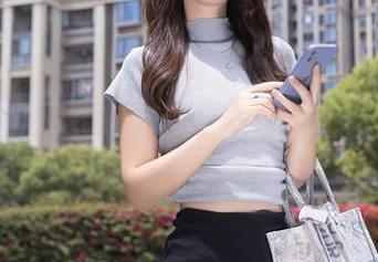Xiuren秀人网 – 观看赵惟依coco和她妹妹，看完原图后有没有觉得自己有点“没朋友”？