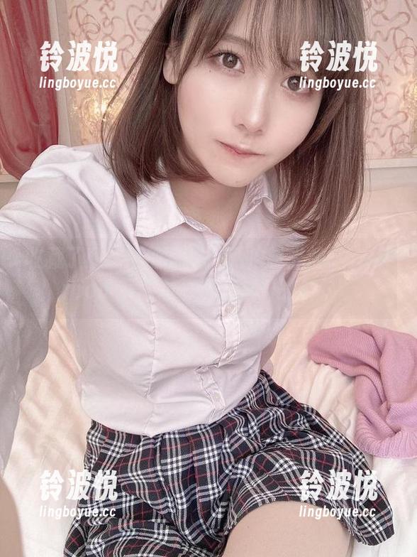 收藏了けん研的原图：私拍时光的sweetroom，满满都是无意间的柔软。
