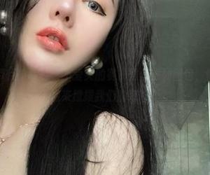 微密圈 – 带点小暧昧，不爱笑的赛琳黑丝系列图包，偏偏要靠高清来撩拨我们的好奇？
