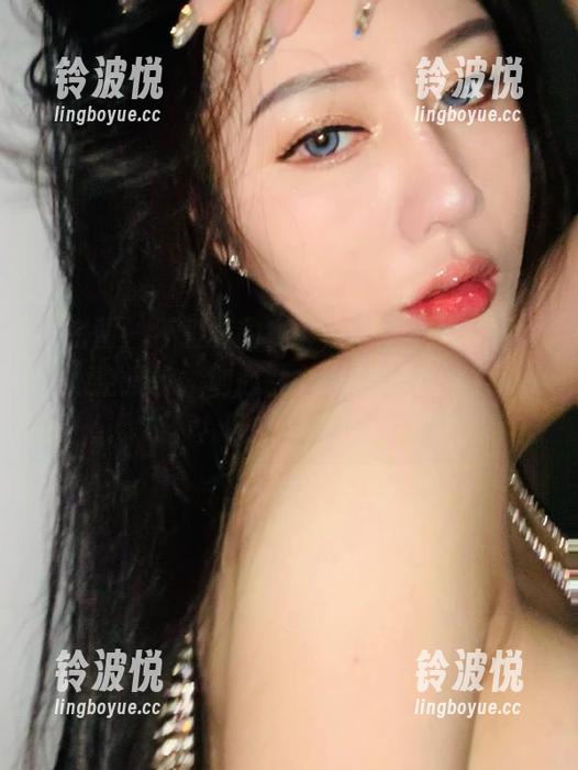 微密圈 - 不爱笑的赛琳，蓝色连体比基尼的太空漫步，地心引力恢复中？高清资源保持警惕！