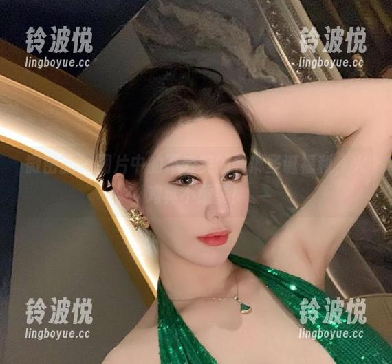不爱笑的赛琳 微密圈 - 图片中的不爱笑的赛琳圣诞福利,火鸡真不重要!