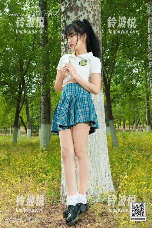 丽柜 - 小心！这张佳怡的透明图片，可能会让你思绪游荡。