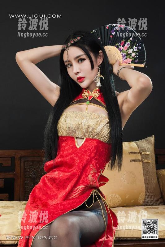 丽柜-文静 丽柜 - 文静的短裙图册,免费来一场“裙”子下的哲学晃动!
