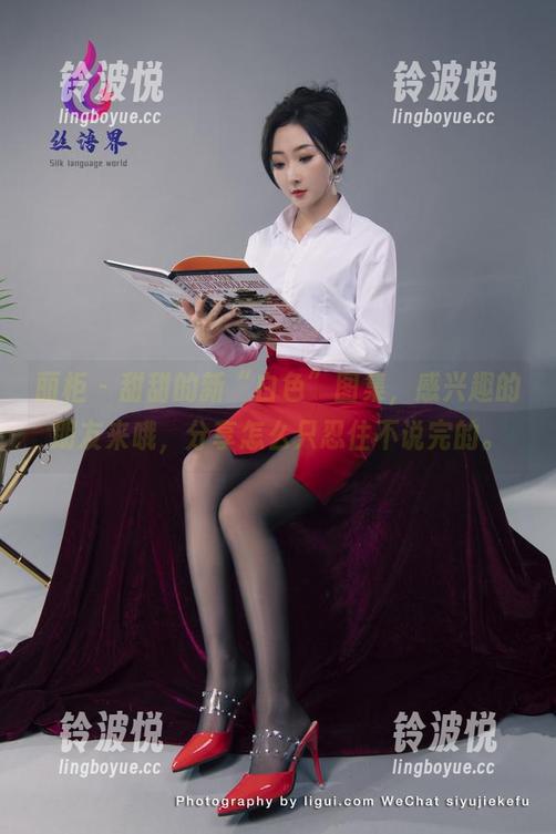 丽柜-甜甜 丽柜 - 甜甜的新“白色”图集,感兴趣的朋友来哦,分享怎么只忍住不说完的。