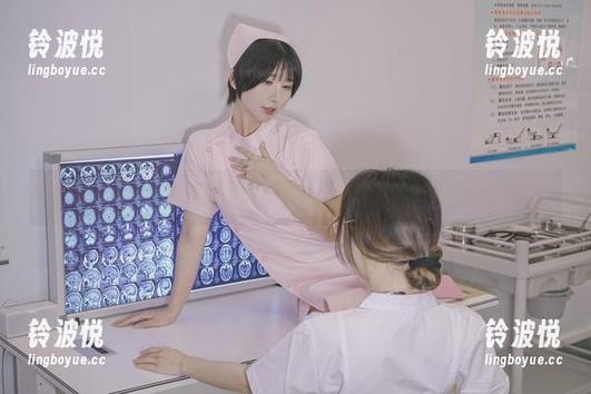 翻翻看，云溪溪的苗疆少女原图，细节中透着一丝无言的韵味...