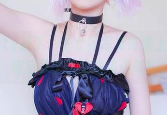 亚缇arty来了，兔女郎写真高清上线，颜值反弹比我的成绩还高！