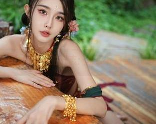 余多多Dudu的私拍日志：吊带下藏着的那些想法