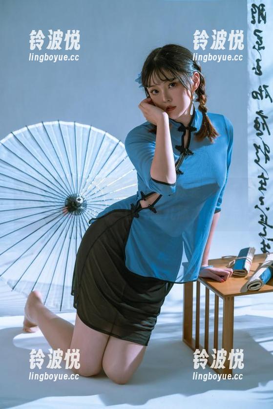 你夏夏的图库大揭秘：比叡泳装，快来看这“蓝”得让我一口气喝几瓶水的作品！