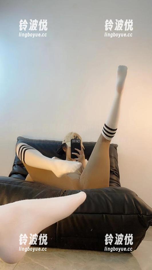 微密圈 - 在俏妞qiaoniu66的黑白写真中，拍下纯净，却藏着小小的疯狂！