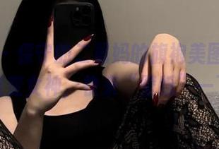 微密圈 – 保守的二舅妈的旗袍美图，宅家也能变女神，快来“壁纸”一下！