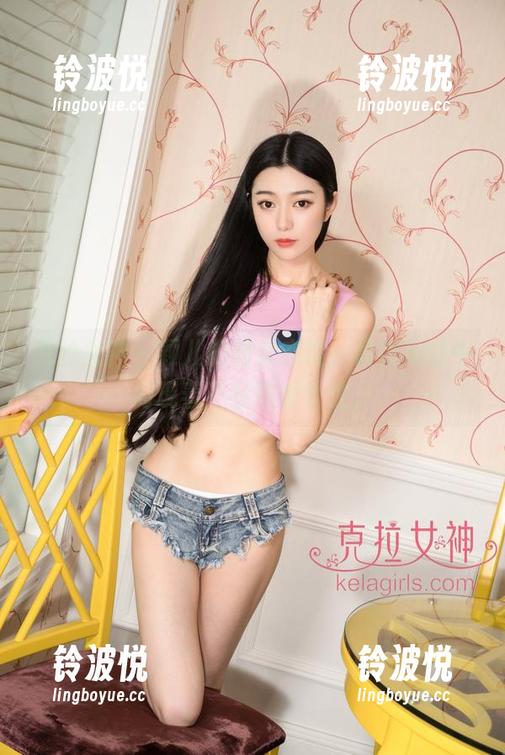 克拉女神 - 颖儿的修女态度，最新美图中闪现着不经意的个性。