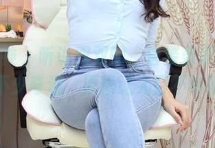 初夏女神 – 听说双双的“售楼兼职”里藏着不少奇遇，原图让人目不转睛。