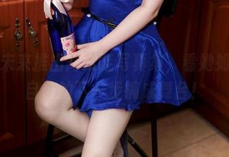 千夜未来推出高跟鞋写真集，看她如何把自己的下一步搞成舞台！