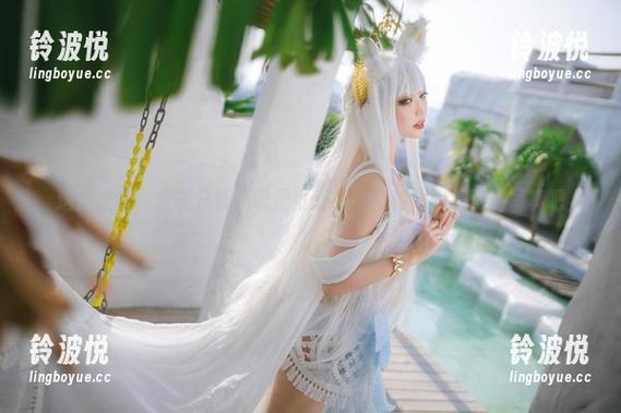 周叽是可爱兔兔 这件红裙,应该只有周叽是可爱兔兔能够驾驭得了的写真吧