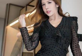 嗲囡囡 – 施忆佳KITTY泳池套图：你确定这水没加料？下载前请先准备好心脏！