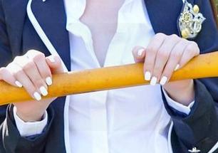 嗲囡囡 – 原图直击：施忆佳KITTY妹妹似乎在说“快来找我玩啊”，满满的呼唤，这太可爱了。