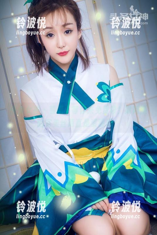 头条女神 - 看吧，等你来免费领！梁芮溪的完美丝简直是资源库！