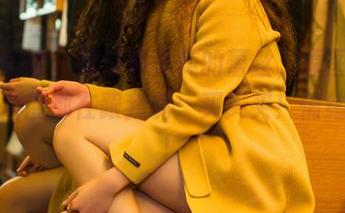 头条女神 – 透过郭美美的蕾丝，原图里的每个角度都在跟我说：买买买！情绪崩了！