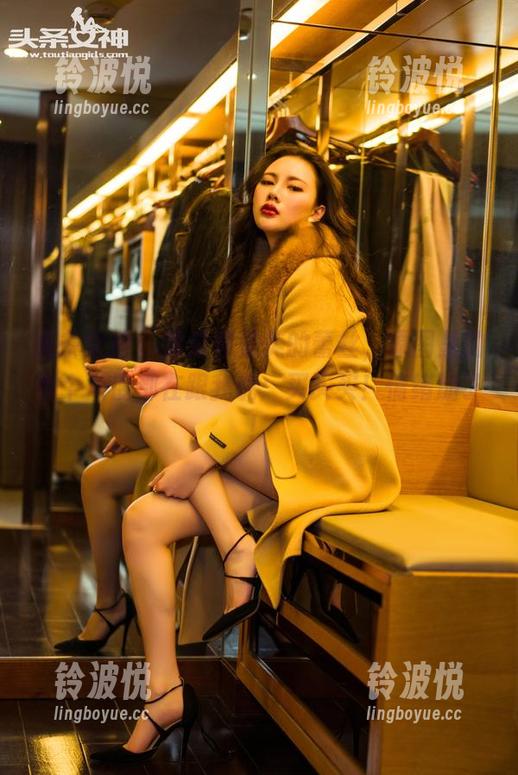头条女神 - 透过郭美美的蕾丝，原图里的每个角度都在跟我说：买买买！情绪崩了！