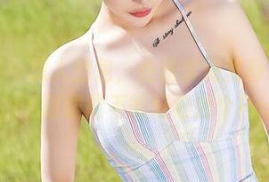 尤蜜荟 – 双人图包，合法萝莉变身小姐姐：私拍的时候能不能好好摆个Pose！