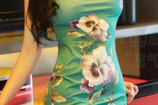 尤蜜荟 – 原图快报：尤妮丝Egg的万圣节，身上竟藏着不一样的“鬼气”