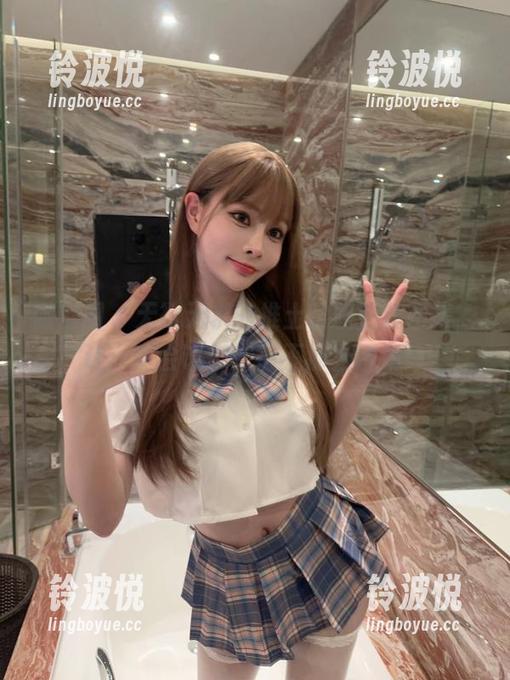 无欲无求的推土君 微密圈 - 无欲无求的推土君职业装图集,让一切会议都变得不那么严肃!