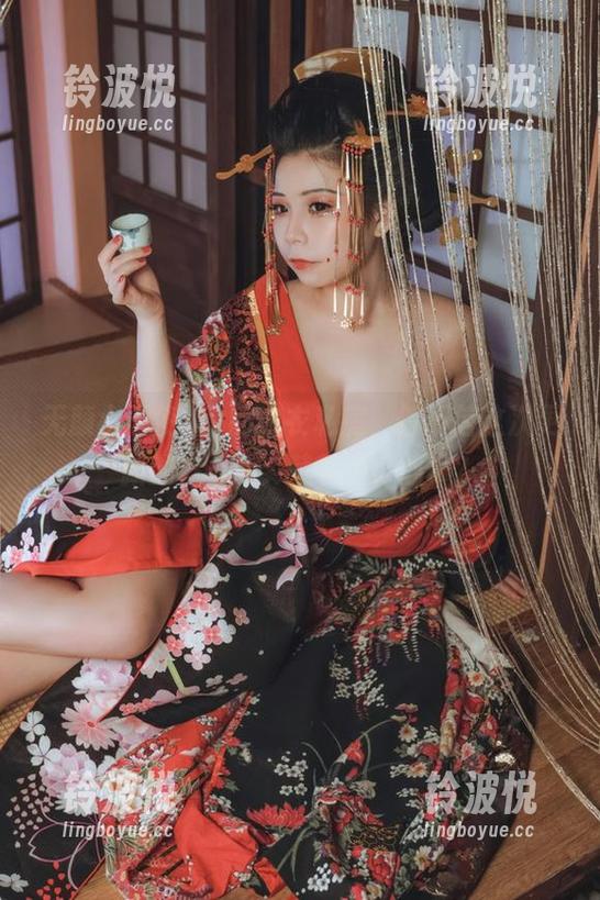 无颜小天使wy的内衣私房，信不信这次更新的cos其实藏着点小心机？