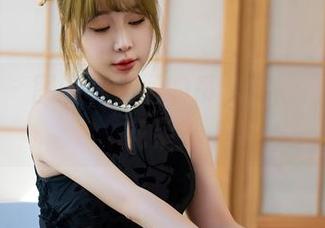 星颜社 – 图说林紫涵的吊带，像是盛开的花朵？