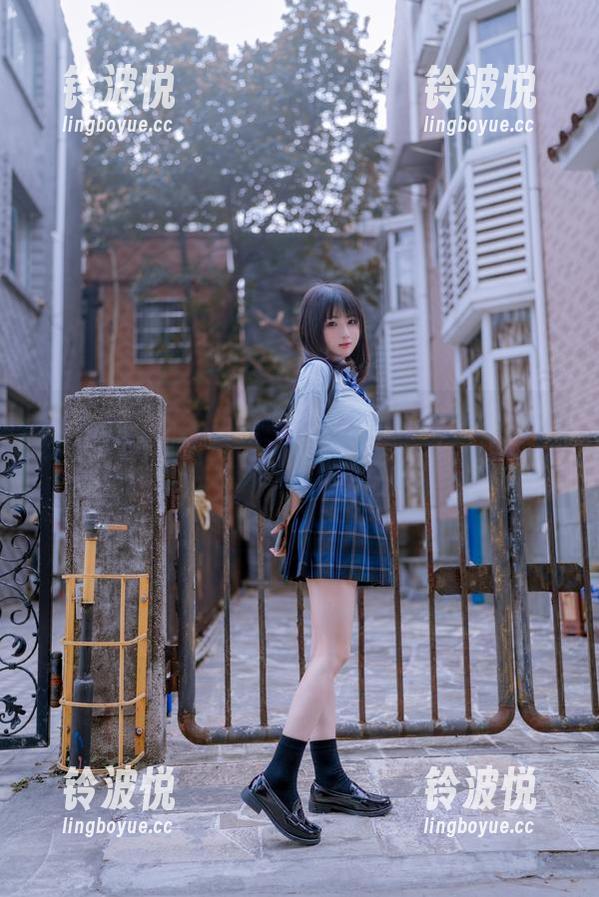 下载樱井宁宁的“眼镜佳作”，让你一秒融化！