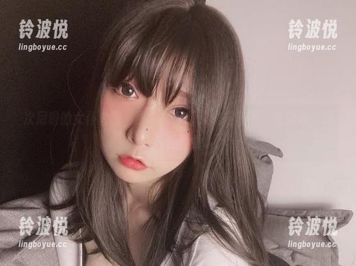 次屁啦的女仆套图，挑个角度都像是在猜谜，先别急，深呼吸后再看。