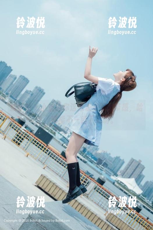 波萝社 - 小潘鼠你这泳衣美图太带感，哈哈，哪能不一键下载啊。