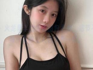 微密圈 – 火龙果羊的内衣图包更新，细节不多，但每一处都让人想多看一眼。