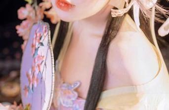 最新的写真集要来了，爆机少女喵小吉搭上艾达王的光环，生化危机原来与日常也是能有这种联结？