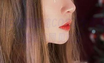 猫九酱的白色蝴蝶结COS了个不停，我只想说美图见底了
