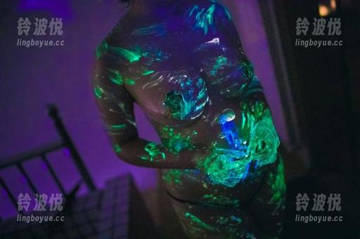 这高跟鞋搭配甜糖大魔王，高清写真果然不普通