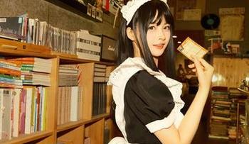 关于白莉爱吃巧克力的全套写真，这“miku”让我想起了一些事情，但又不太想说。