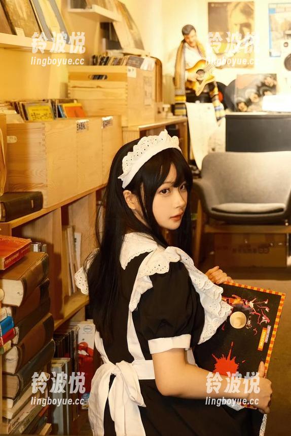 白莉爱吃巧克力的剧情套图：有人说看十遍都不腻，你下载了吗？
