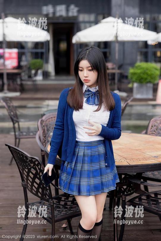 秀人网 - lingyu69精选美足，可能我对鞋子的爱要升华到脚了？