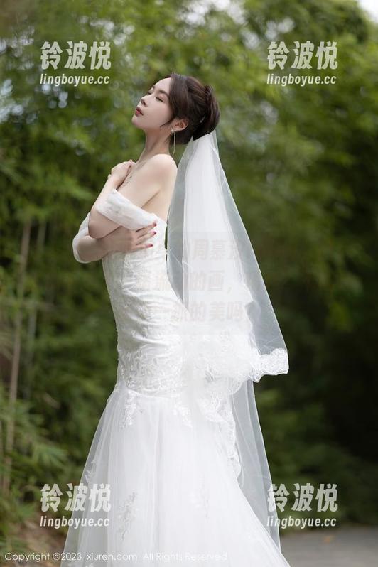 秀人网 - 礼服加身的周慕汐fairy，图库里似乎成了一幅流动的画，精选？不就是随便一抓的美吗？