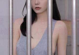 秀人网 – 原图一出，白色的清雅和安然Maleah的姿态真让人不晓得该如何形容。