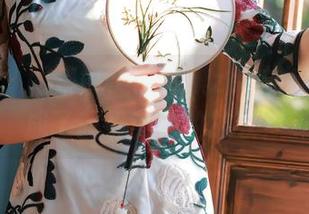 秀人网 – 图集中，戴允祺zoe的皮衣俨然成了超级英雄的战衣？