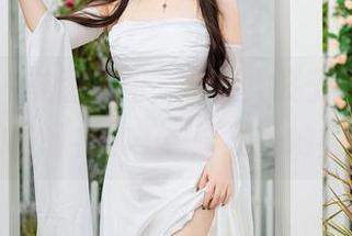 秀人网 – 美图更新，林文文终于找到了合适的圣诞礼物……结果是她自己！